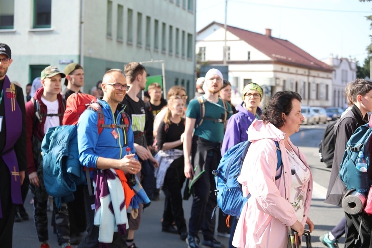 Grupa bł. ks. Sopoćki w gościnie u św. Jana Kantego - w parafii św. Katarzyny i Małgorzaty w Kętach - 2023