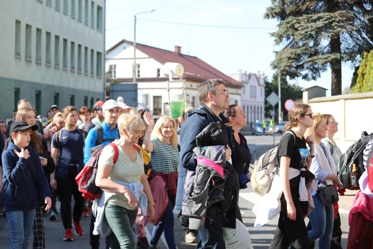 Grupa bł. ks. Sopoćki w gościnie u św. Jana Kantego - w parafii św. Katarzyny i Małgorzaty w Kętach - 2023