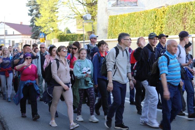 Grupa św. Faustyny u św. Jana Kantego w Kętach