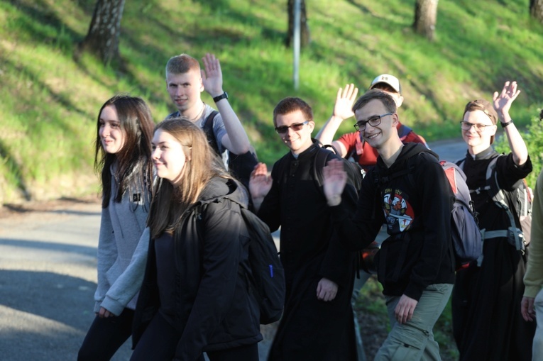 Powitanie grupy św. Matki Teresy na noclegu w Malcu