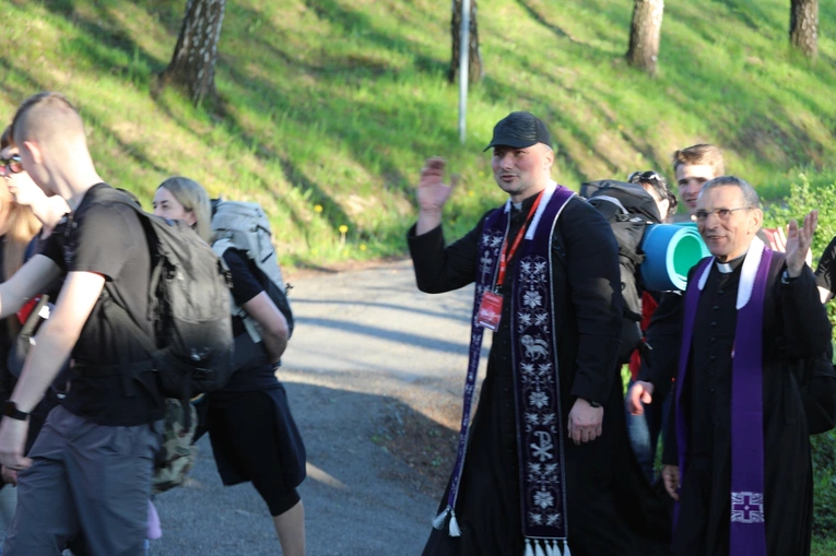 Powitanie grupy św. Matki Teresy na noclegu w Malcu