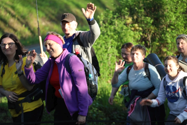 Powitanie grupy św. Matki Teresy na noclegu w Malcu