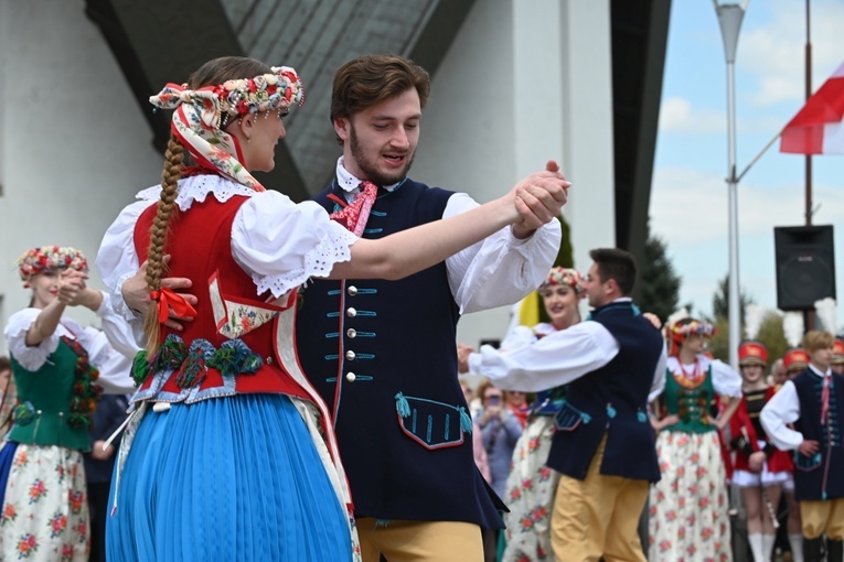 Uroczystość NMP Królowej Polski i 232. rocznicy uchwalenia Konstytucji 3 maja w Świdnicy