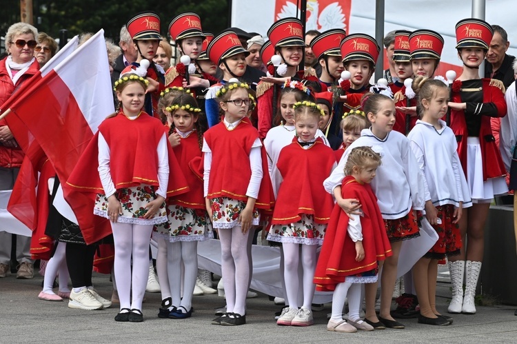 Uroczystość NMP Królowej Polski i 232. rocznicy uchwalenia Konstytucji 3 maja w Świdnicy