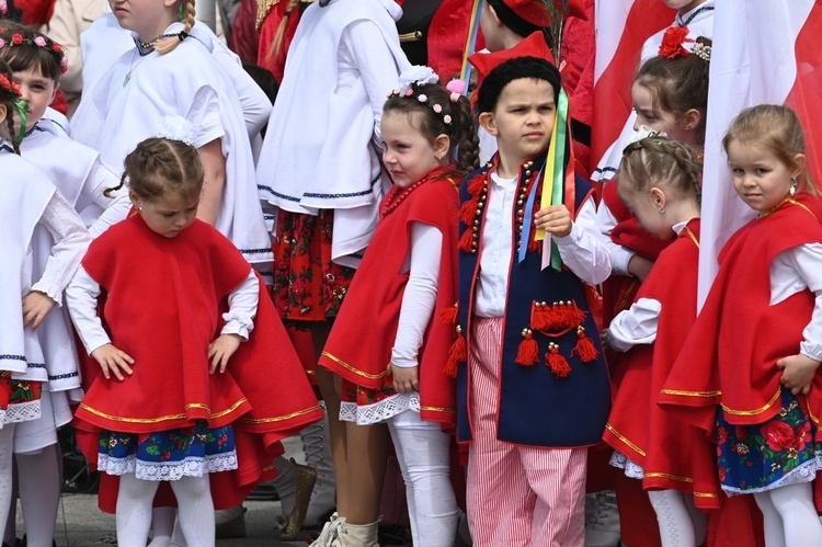 Uroczystość NMP Królowej Polski i 232. rocznicy uchwalenia Konstytucji 3 maja w Świdnicy