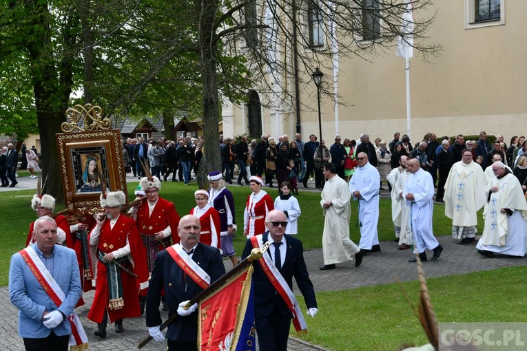 Rokitno. Jak co roku były salwy armatnie na cześć Królowej Polski