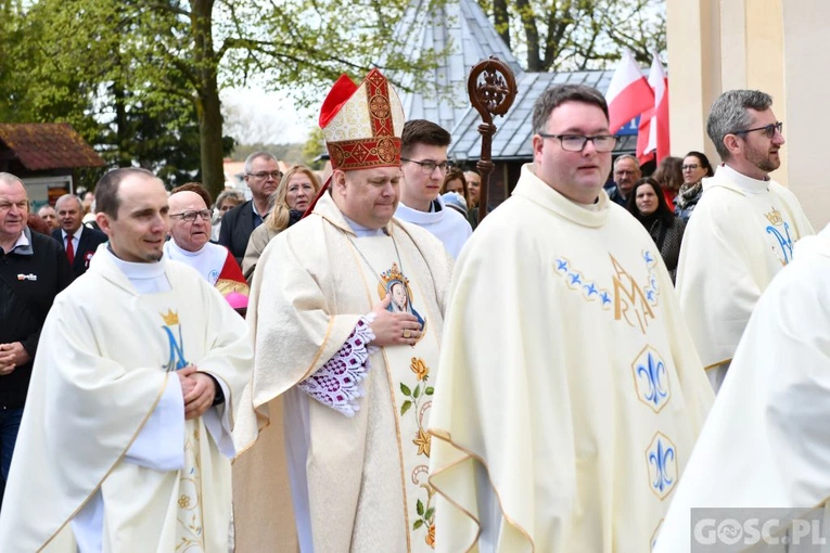 Rokitno. Jak co roku były salwy armatnie na cześć Królowej Polski
