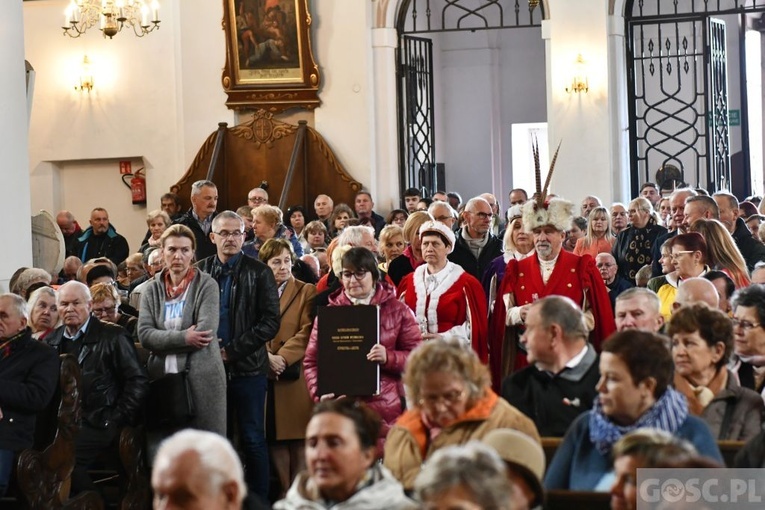 Rokitno. Jak co roku były salwy armatnie na cześć Królowej Polski