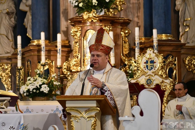 Rokitno. Jak co roku były salwy armatnie na cześć Królowej Polski