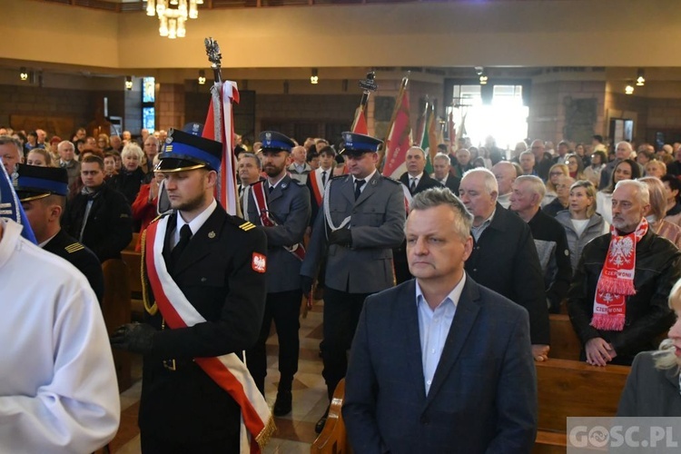 Nowa Sól. Tablica upamiętniającą zamordowanych w Katyniu kapelanów 
