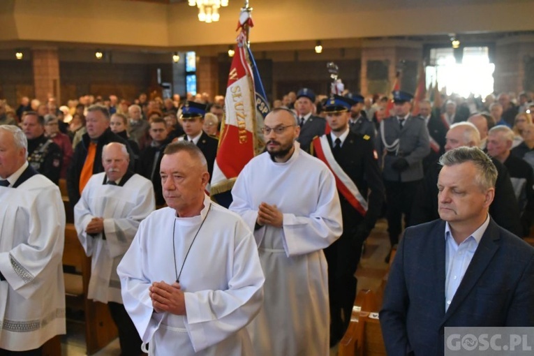 Nowa Sól. Tablica upamiętniającą zamordowanych w Katyniu kapelanów 