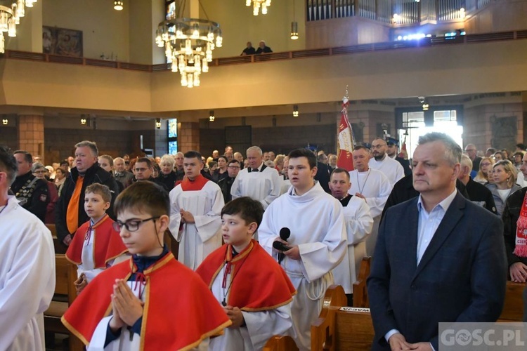 Nowa Sól. Tablica upamiętniającą zamordowanych w Katyniu kapelanów 