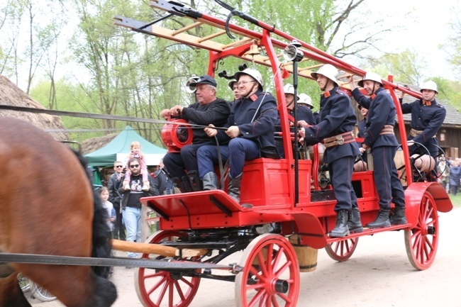 Majowy piknik w radomskim skansenie