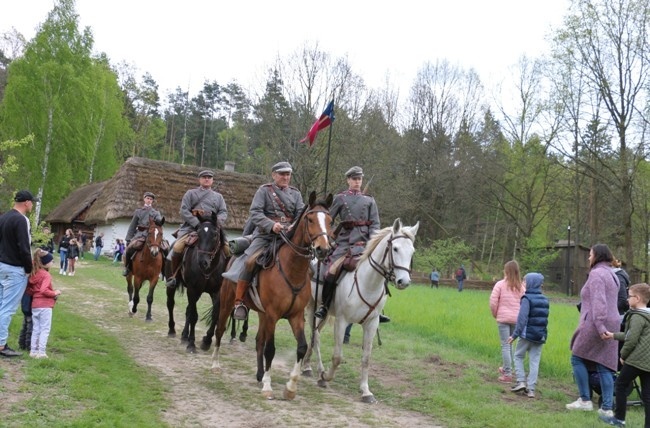 Majowy piknik w radomskim skansenie