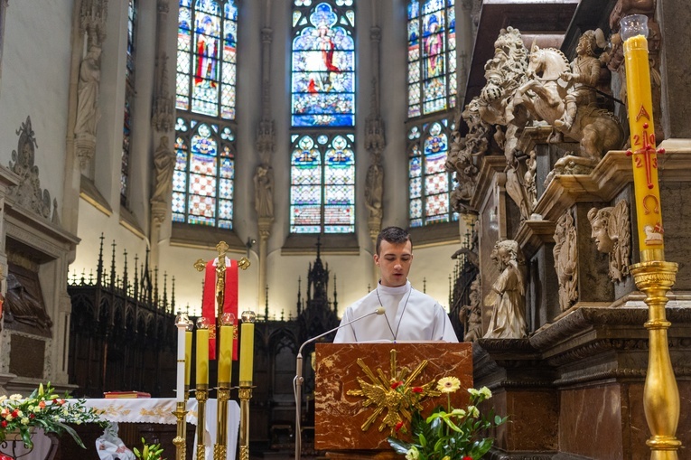 Katedra. Błogosławieństwo nowych ministrantów