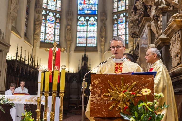 Katedra. Błogosławieństwo nowych ministrantów