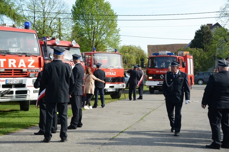 Gminny Dzień Strażaka w Magnuszowicach i Graczach