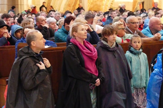 Pielgrzymi łagiewniccy dotarli do celu - w sanktuarium św. Jana Pawła II - 2023