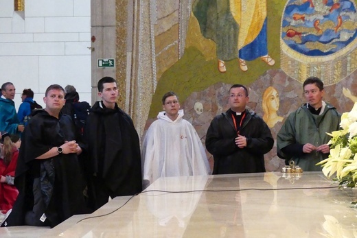 Pielgrzymi łagiewniccy dotarli do celu - w sanktuarium św. Jana Pawła II - 2023