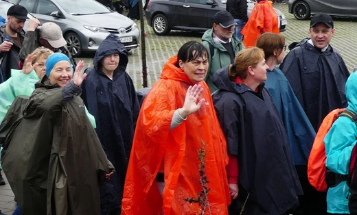 Pielgrzymi łagiewniccy dotarli do celu - w sanktuarium św. Jana Pawła II - 2023