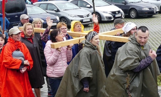 Pielgrzymi łagiewniccy dotarli do celu - w sanktuarium św. Jana Pawła II - 2023