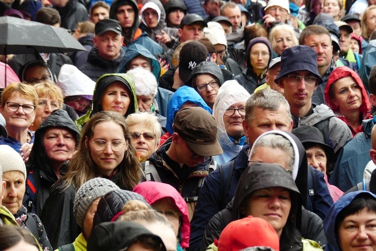 Pielgrzymi dotarli do celu - w drodze do kaplicy relikwii św. Faustyny - 2023