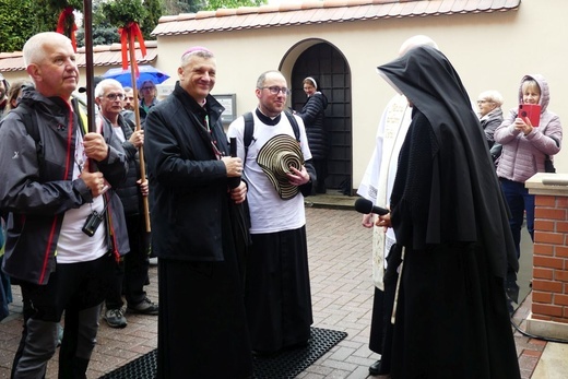 Pielgrzymi dotarli do celu - w drodze do kaplicy relikwii św. Faustyny - 2023