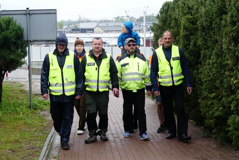 Pielgrzymi dotarli do celu - w drodze do kaplicy relikwii św. Faustyny - 2023