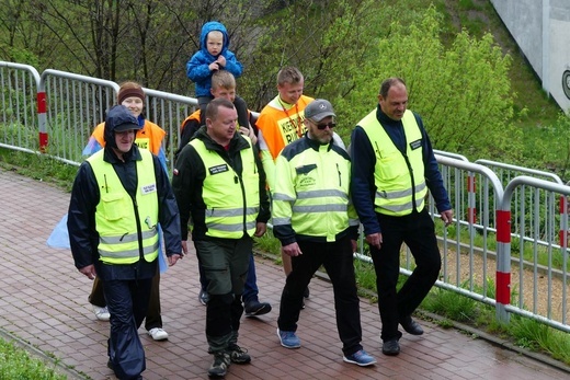 Pielgrzymi dotarli do celu - w drodze do kaplicy relikwii św. Faustyny - 2023