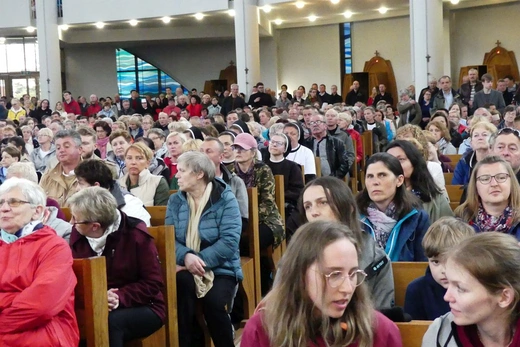 Msza św. na zakończenie pieszej pielgrzymki w sanktuarium Bożego Miłosierdzia - 2023
