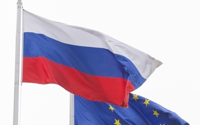 Niemcy: Zakaz eksponowania flag Rosji i Ukrainy w rocznicę zakończenia II wojny światowej