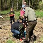 Wojbórz. Biskup wziął udział w sadzeniu drzew