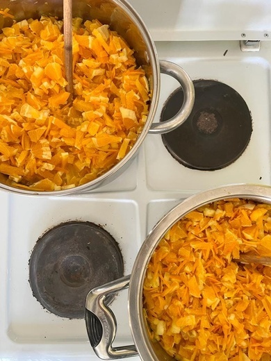 Przygotowanie konfitur pomarańczowych