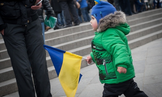 Sąd w Berlinie zezwala na wywieszanie 8 i 9 maja flag Ukrainy; flagi Rosji nadal zakazane