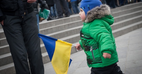 Sąd w Berlinie zezwala na wywieszanie 8 i 9 maja flag Ukrainy; flagi Rosji nadal zakazane
