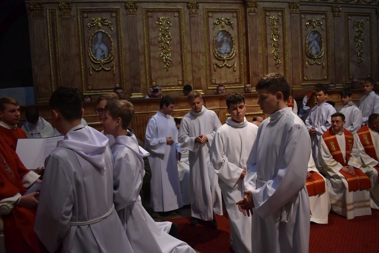 Ministranci z całej diecezji przyjechali dziś na pielgrzymkę do Paradyża