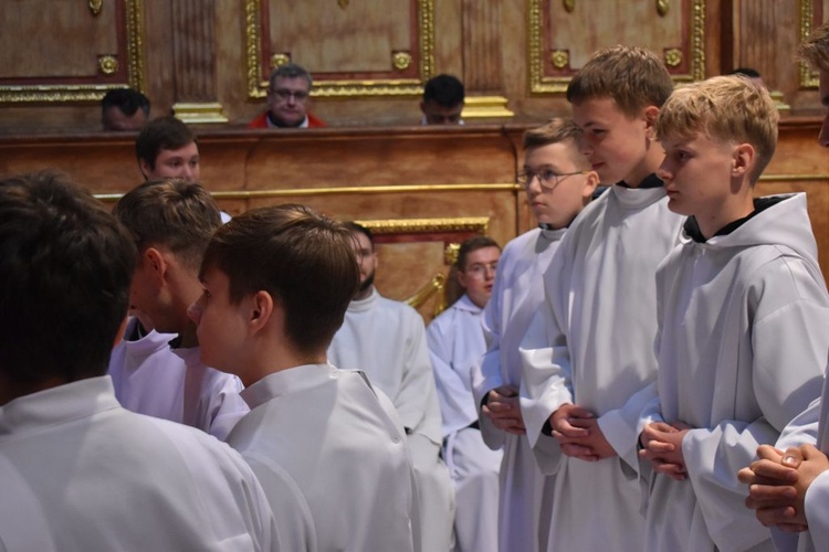 Ministranci z całej diecezji przyjechali dziś na pielgrzymkę do Paradyża