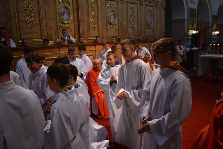 Ministranci z całej diecezji przyjechali dziś na pielgrzymkę do Paradyża