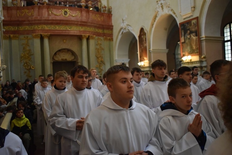 Ministranci z całej diecezji przyjechali dziś na pielgrzymkę do Paradyża