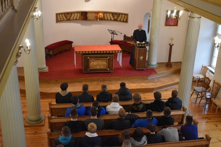 Ministranci z całej diecezji przyjechali dziś na pielgrzymkę do Paradyża