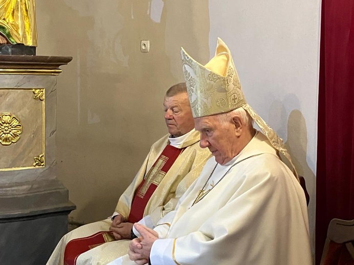 Ludwikowice Kłodzkie. Poświęcenie dwóch wizerunków Bogarodzicy