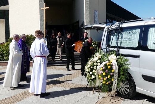 Pogrzeb śp. ks. Władysława Penkali SMA u św. Stanisława w Andrychowie