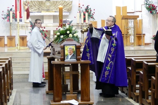 Pogrzeb śp. ks. Władysława Penkali SMA u św. Stanisława w Andrychowie