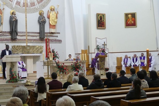 Pogrzeb śp. ks. Władysława Penkali SMA u św. Stanisława w Andrychowie