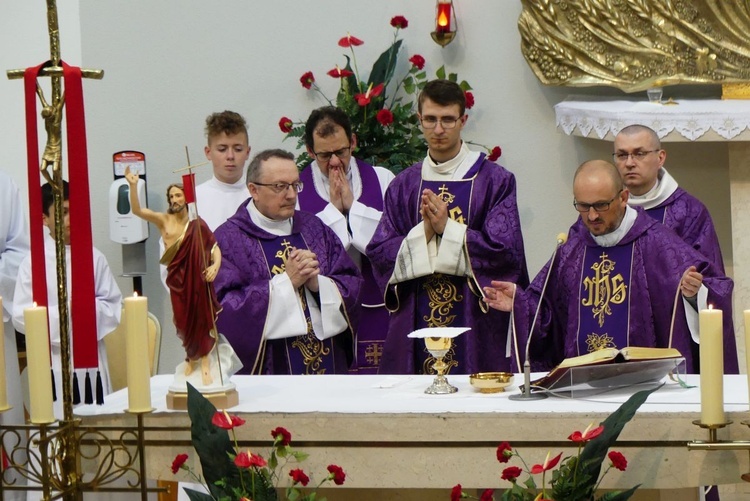 Pogrzeb śp. ks. Władysława Penkali SMA u św. Stanisława w Andrychowie