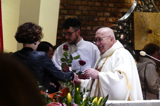 Potrójny jubileusz w parafii Jezusa Chrystusa Odkupiciela Człowieka na os. Karpackim w Bielsku-Białej