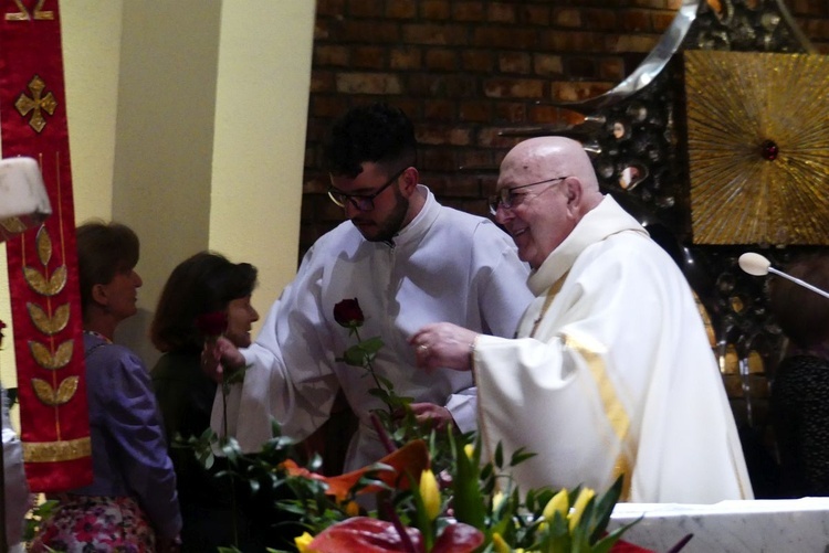 Potrójny jubileusz w parafii Jezusa Chrystusa Odkupiciela Człowieka na os. Karpackim w Bielsku-Białej