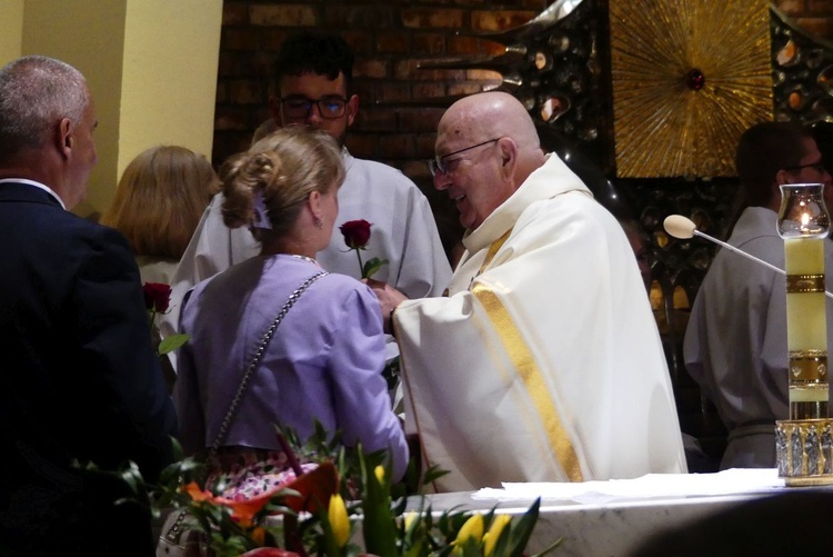 Potrójny jubileusz w parafii Jezusa Chrystusa Odkupiciela Człowieka na os. Karpackim w Bielsku-Białej