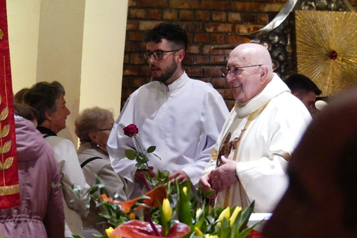 Potrójny jubileusz w parafii Jezusa Chrystusa Odkupiciela Człowieka na os. Karpackim w Bielsku-Białej