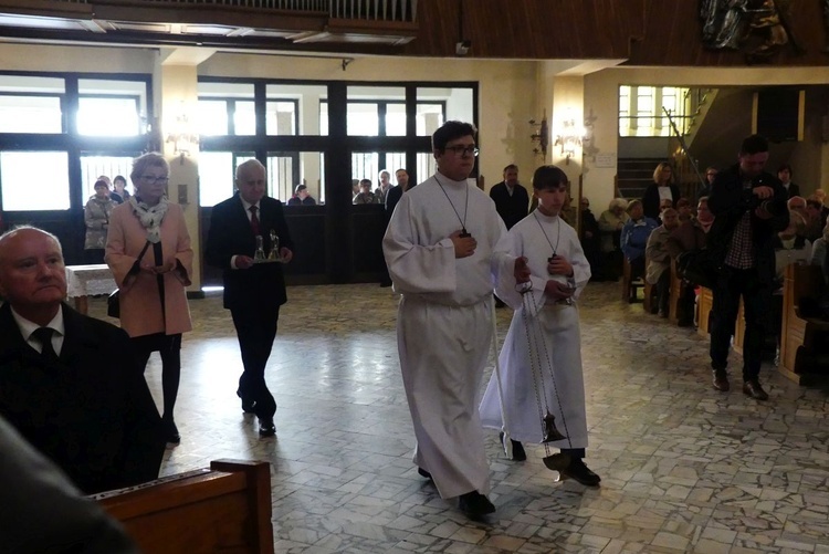 Potrójny jubileusz w parafii Jezusa Chrystusa Odkupiciela Człowieka na os. Karpackim w Bielsku-Białej